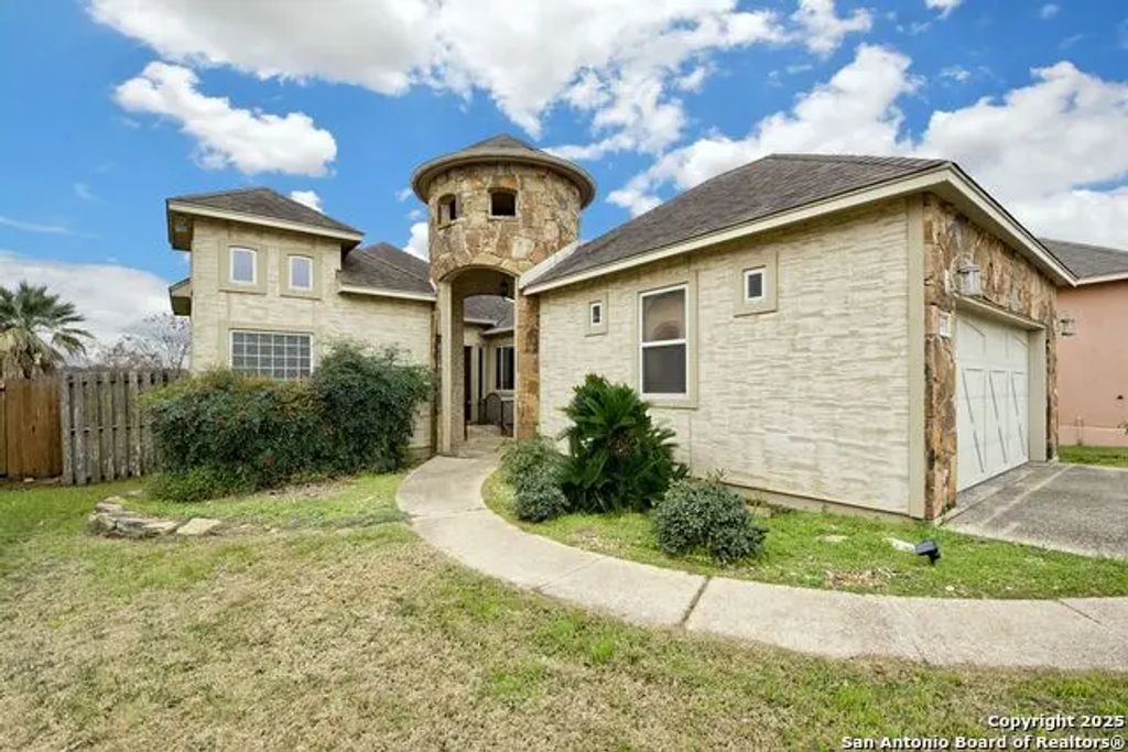 1159 Legacy Dr, New Braunfels