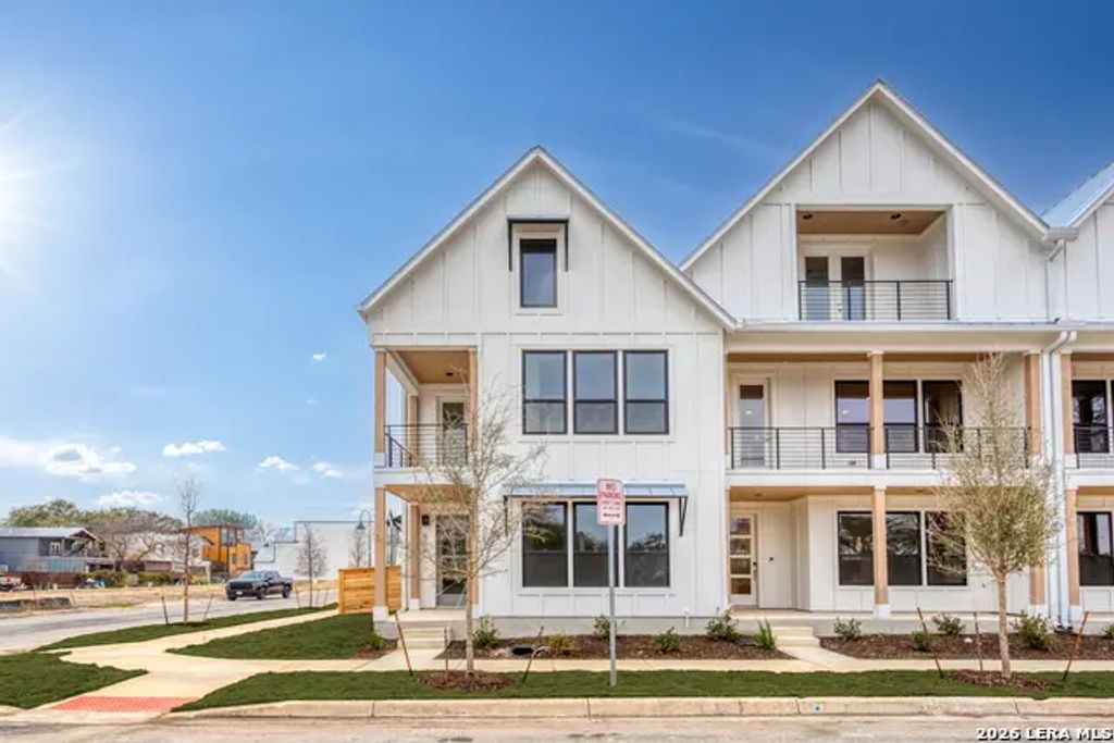 411 Mcmillan Pl, San Antonio
