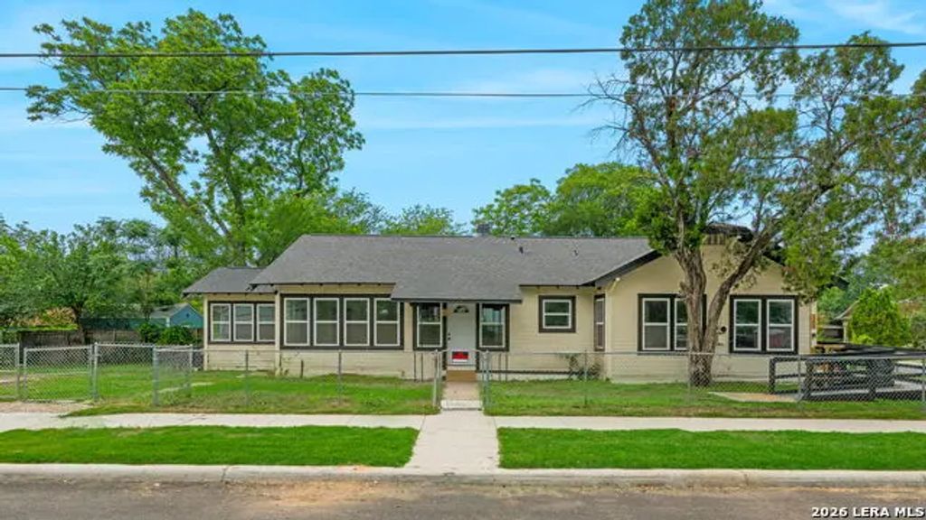 1200 W Magnolia Ave, San Antonio