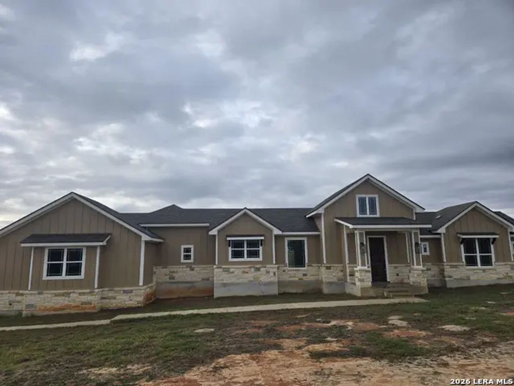 120 Summer Meadow Dr, La Vernia
