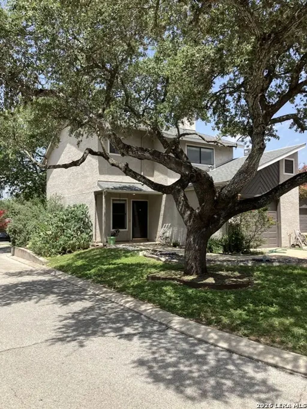 8702 Stream Circle, San Antonio