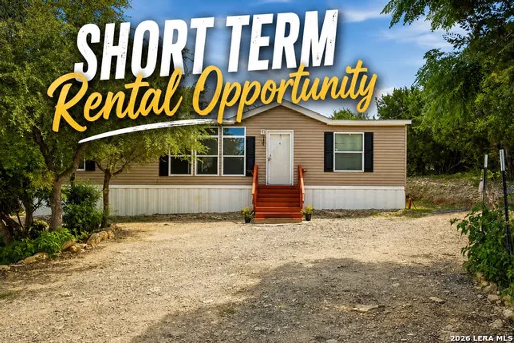 327 Lost Antler Dr, Canyon Lake