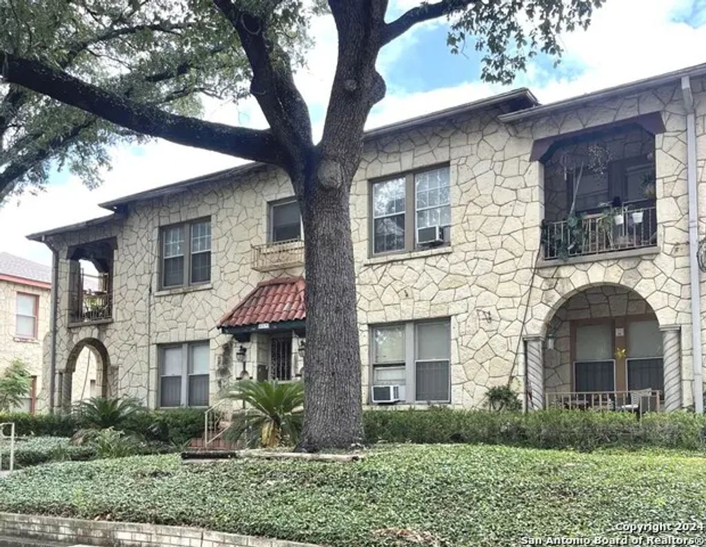 409 W Lynwood Ave 1, San Antonio