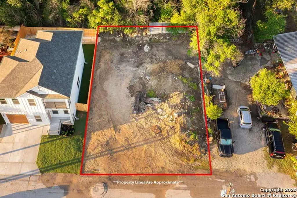 404 Hill Ave, New Braunfels