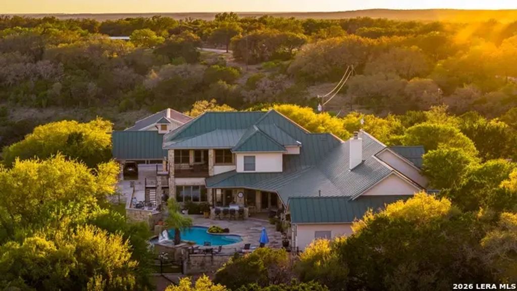 6110 State Highway 173 N, Hondo