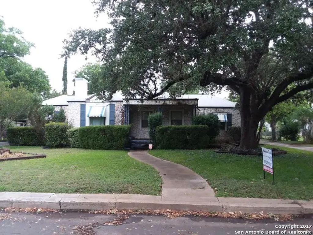 217 John Page Dr, San Antonio