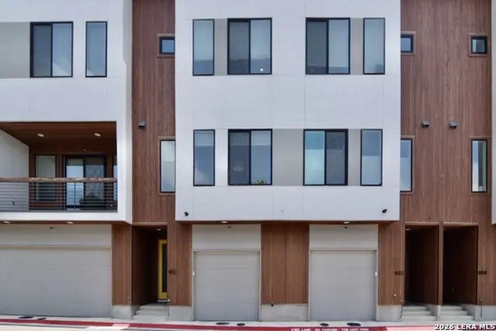 102 Tendick Street 802, San Antonio