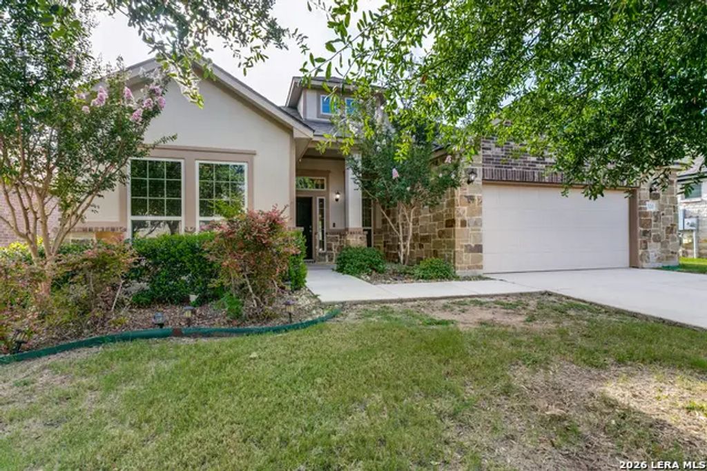 320 Ballad Bluffs, Spring Branch