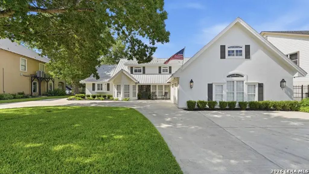 134 Spyglass Rd, McQueeney