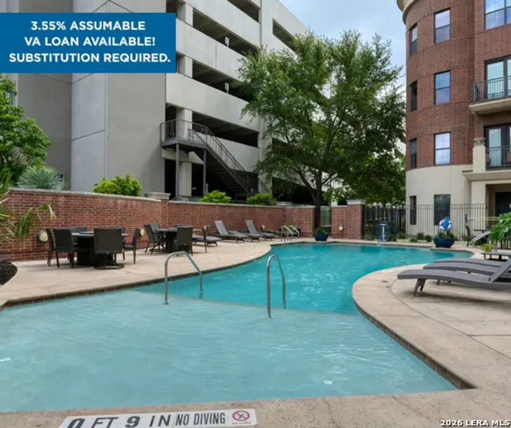 215 N Center St. 206, San Antonio