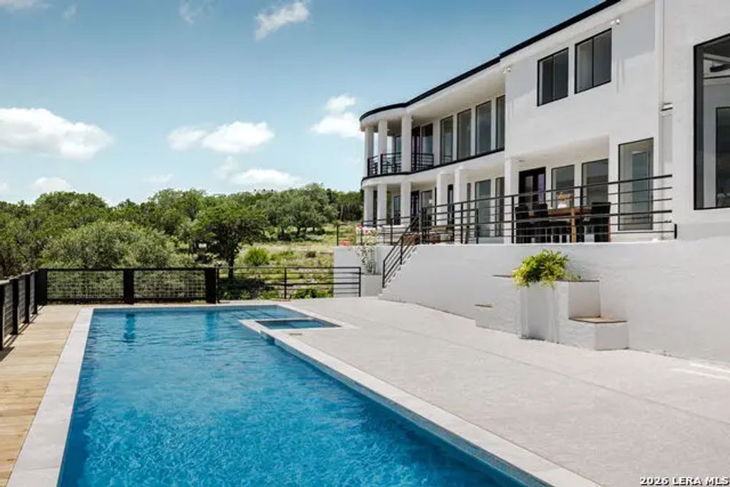 22719 E Range, San Antonio