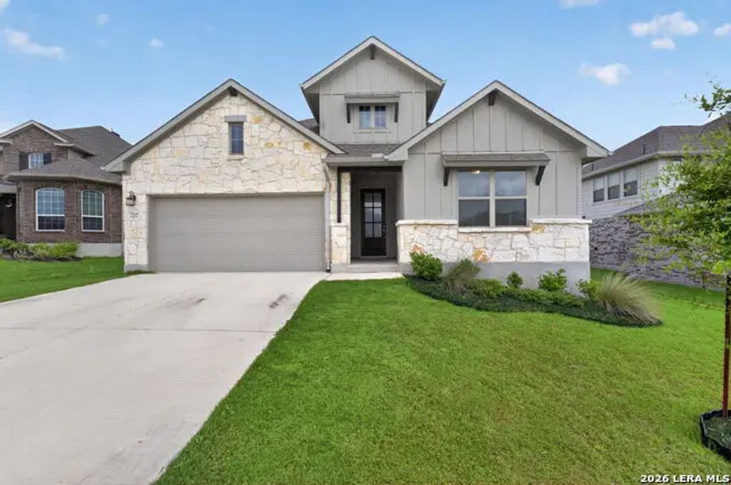 207 Foxtail Woods, Cibolo