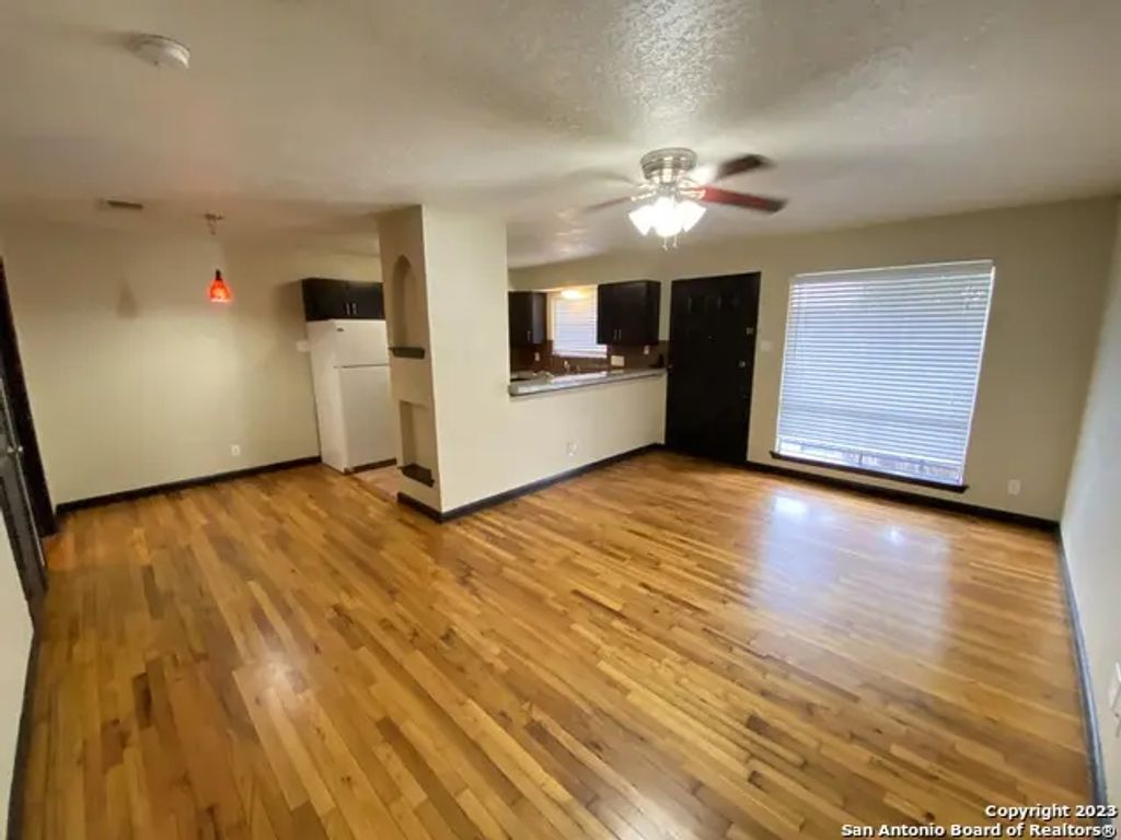 211 Natalen Ave 205, San Antonio
