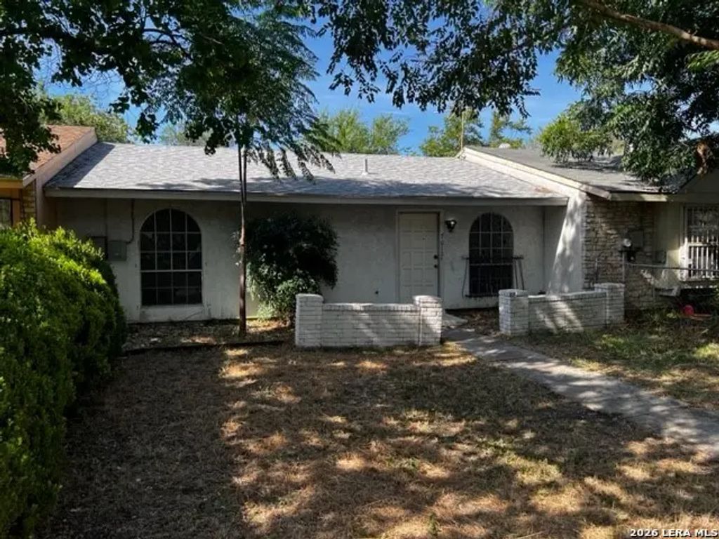 7012 Glen Pass, San Antonio