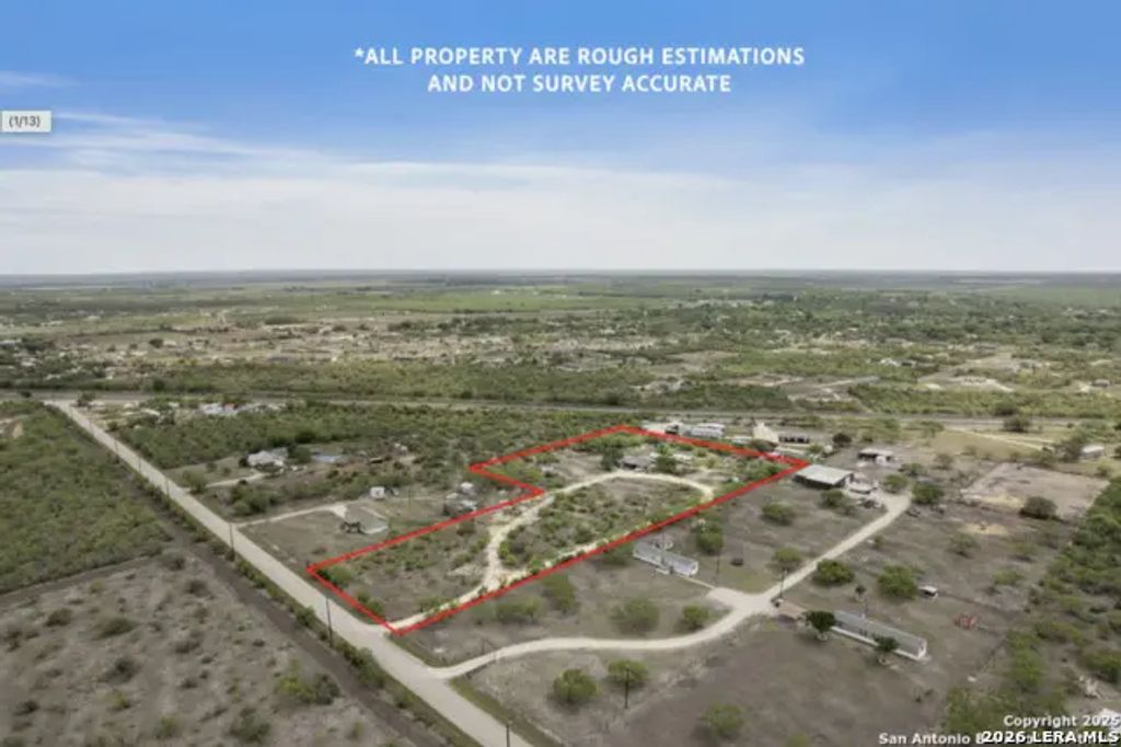 255 County Road 467, Hondo