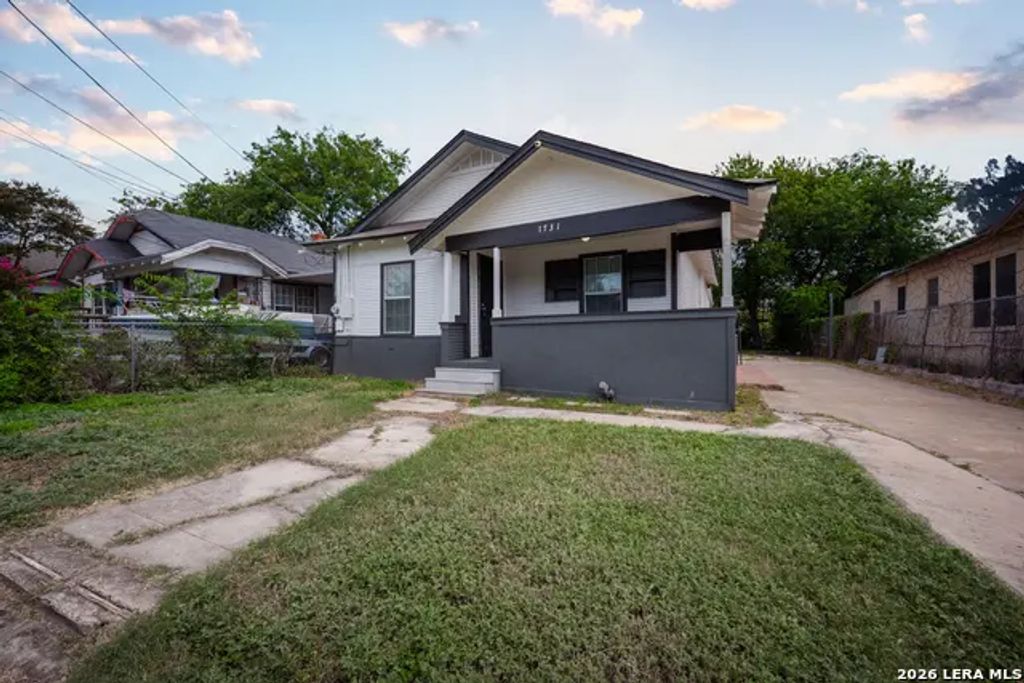 1731 Hays St, San Antonio