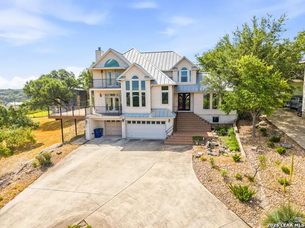 2417 Connie Dr, Canyon Lake