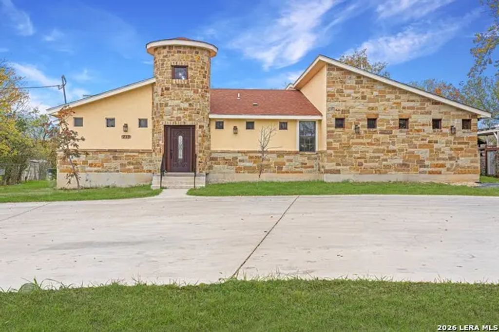 233 Esmeralda Dr 1-9, San Antonio