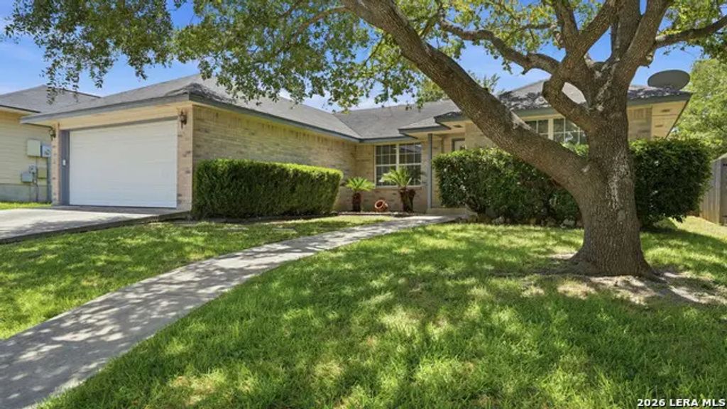 1615 Sunshine Peak, New Braunfels
