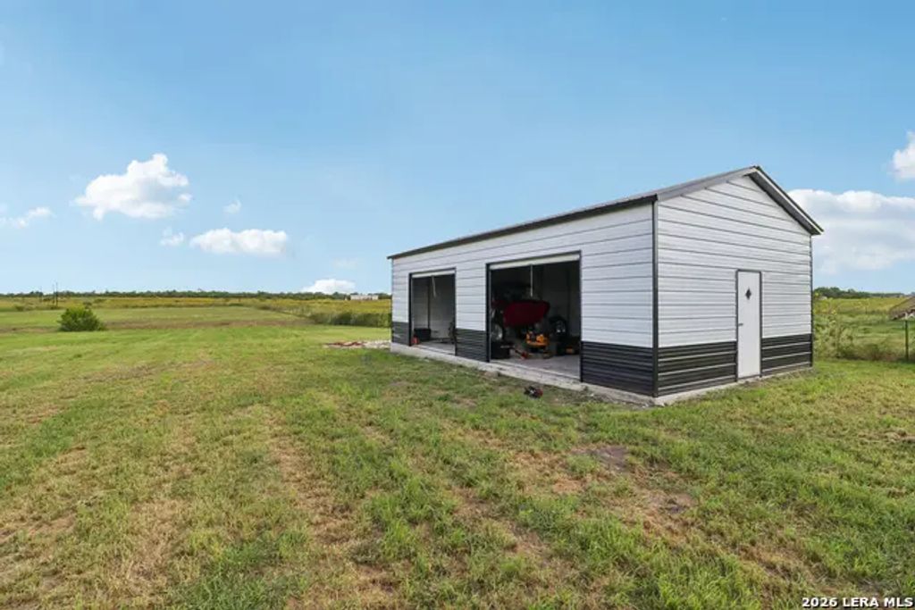 2629 Fm 1332, Jourdanton