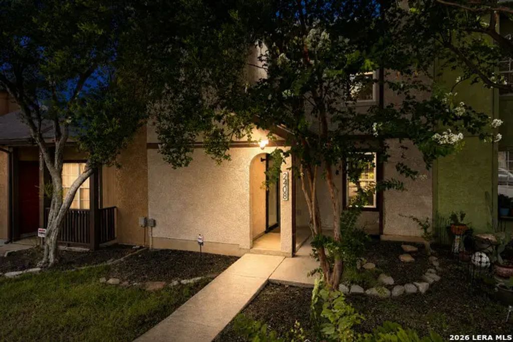 2408 Wild Turkey W, San Antonio