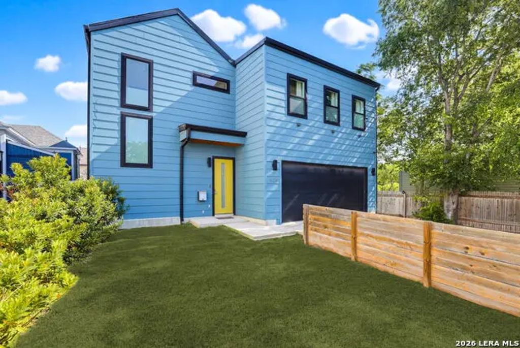 626 Montana St, San Antonio
