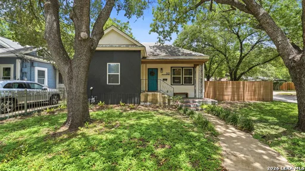 321 E Mistletoe, San Antonio
