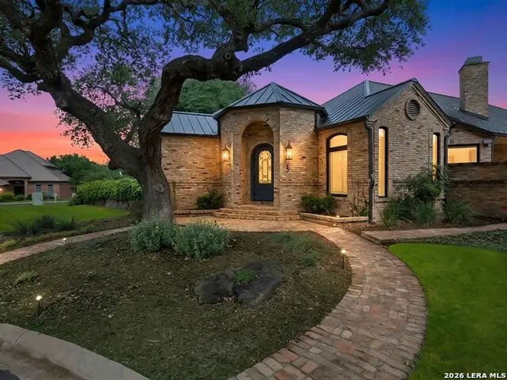 3 Burnham Gln, San Antonio