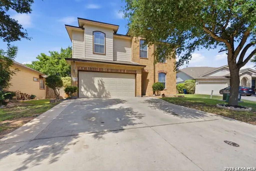 2214 Lakeline Dr, New Braunfels