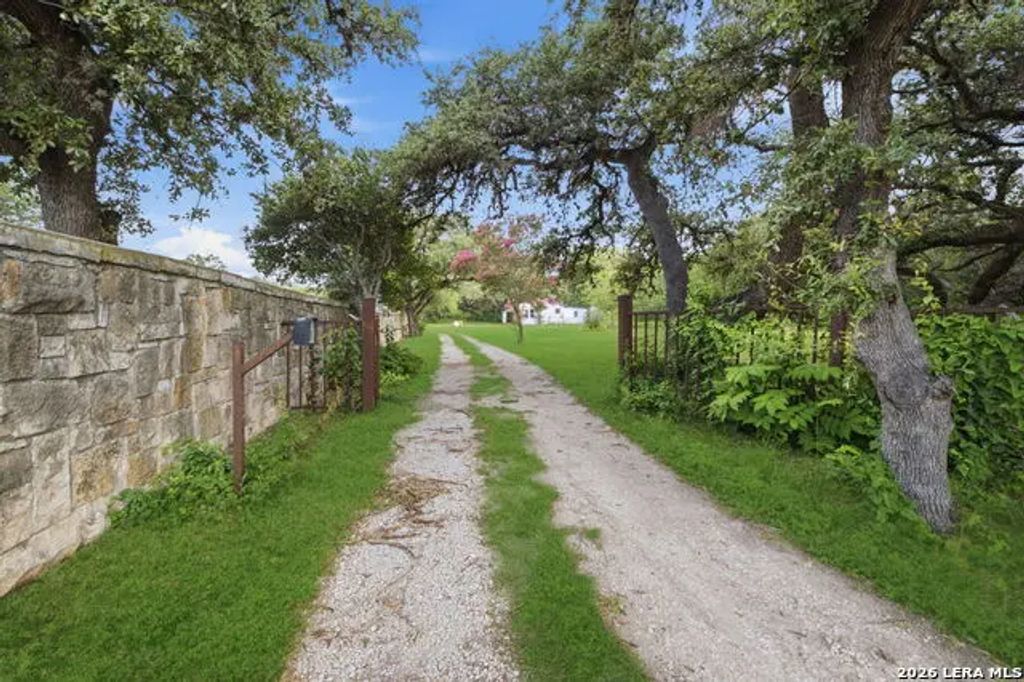 13285 Antonio Dr, Helotes