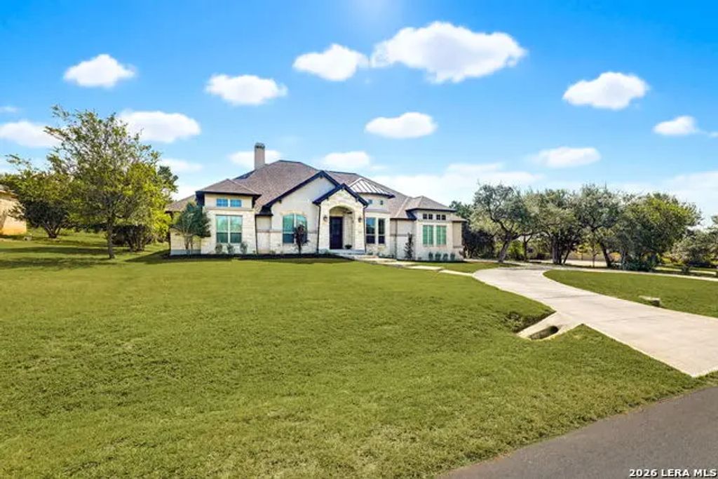 1131 Spanish Trl, New Braunfels