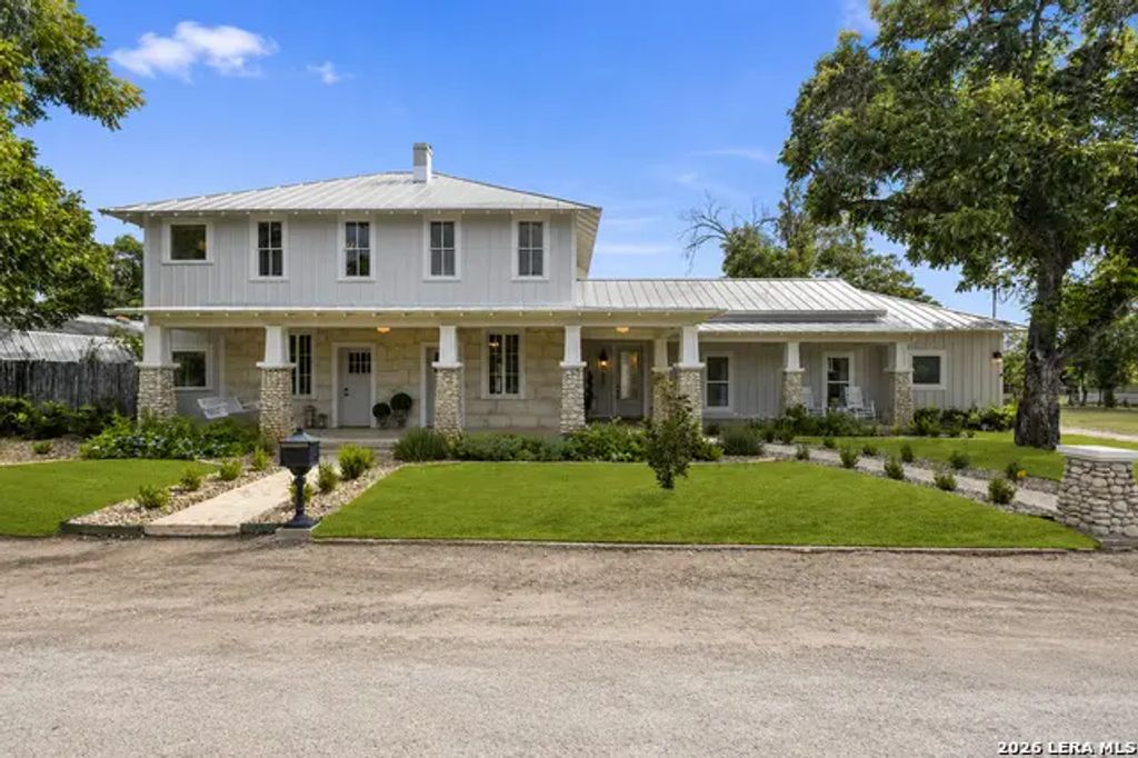 824 High St, Comfort