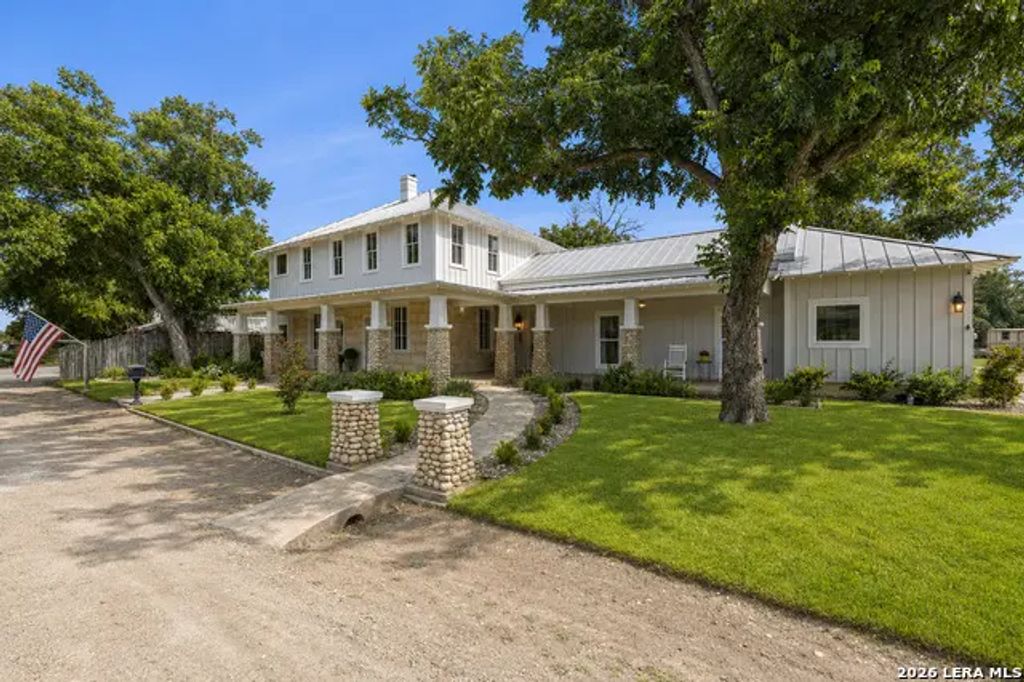 824 High St, Comfort