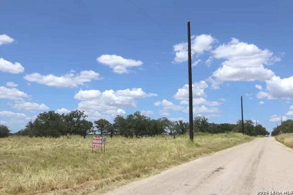 247 County Road 331, Floresville
