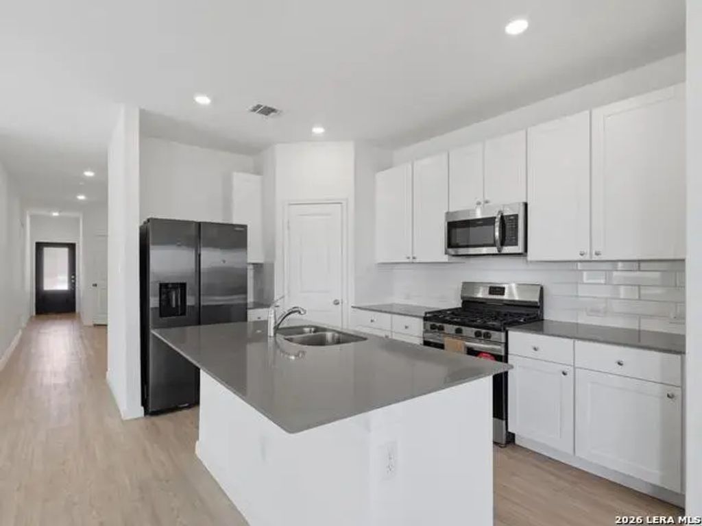 12914 Rosemary Bnd, St Hedwig