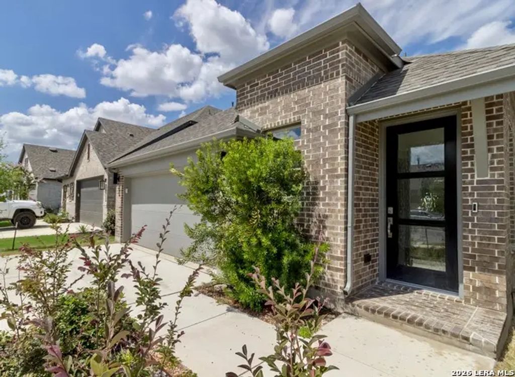 311 Balaton Lk, New Braunfels
