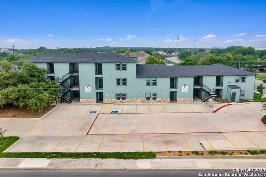 903 Canterbury 1104, San Antonio