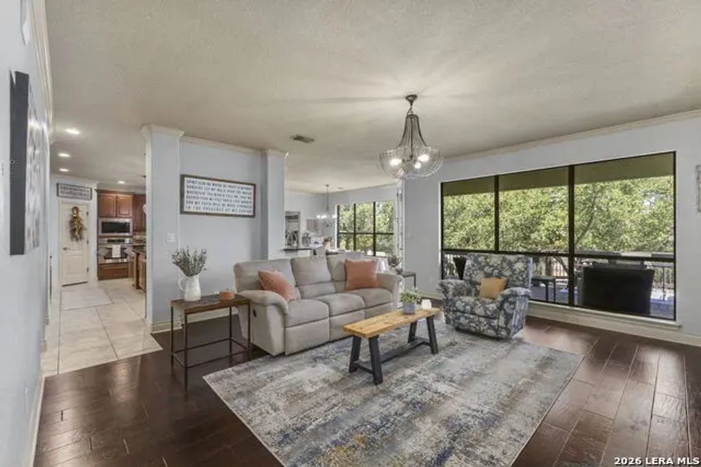 139 Evans Oak Ln, San Antonio