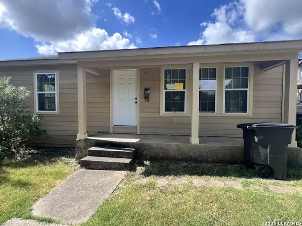 222 Golden Crown Dr, San Antonio