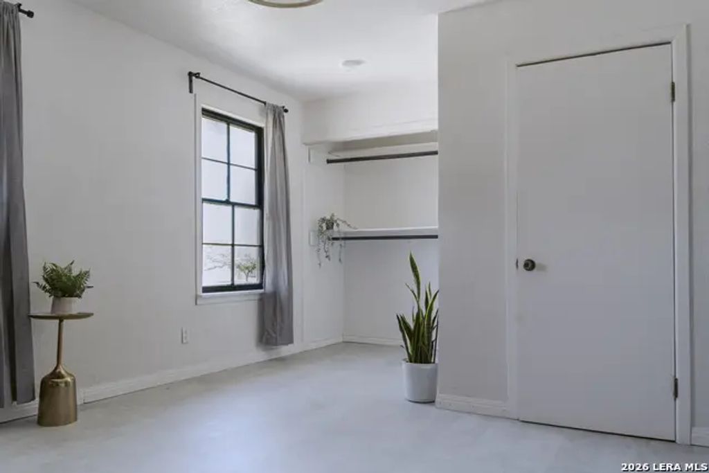 246 Senisa 202, San Antonio