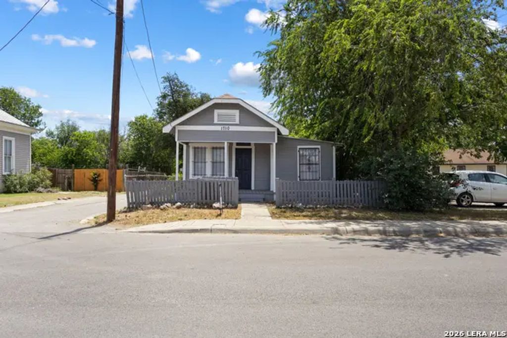 1710 N Navidad St, San Antonio