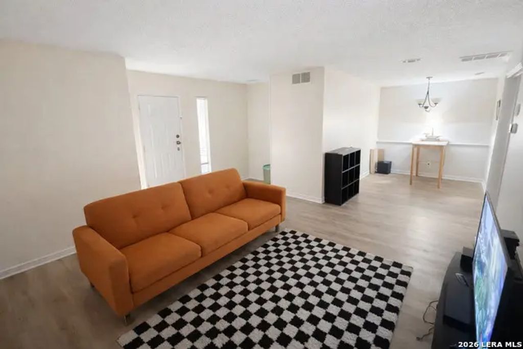 2935 Nacogdoches, San Antonio