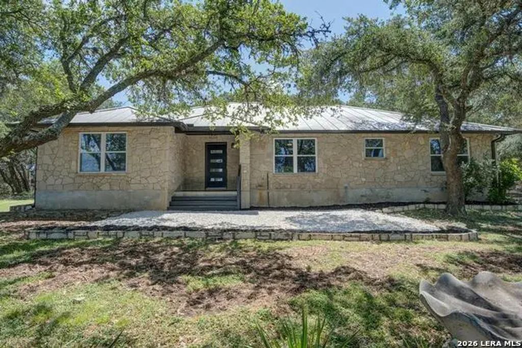 310 Remington Dr, Bergheim