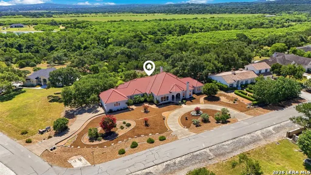 358 Whitestone Dr, Spring Branch
