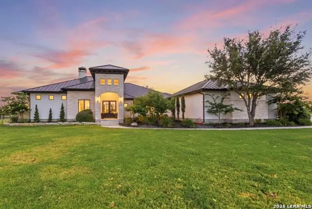 65 Sabinas Ridge Rd, Boerne