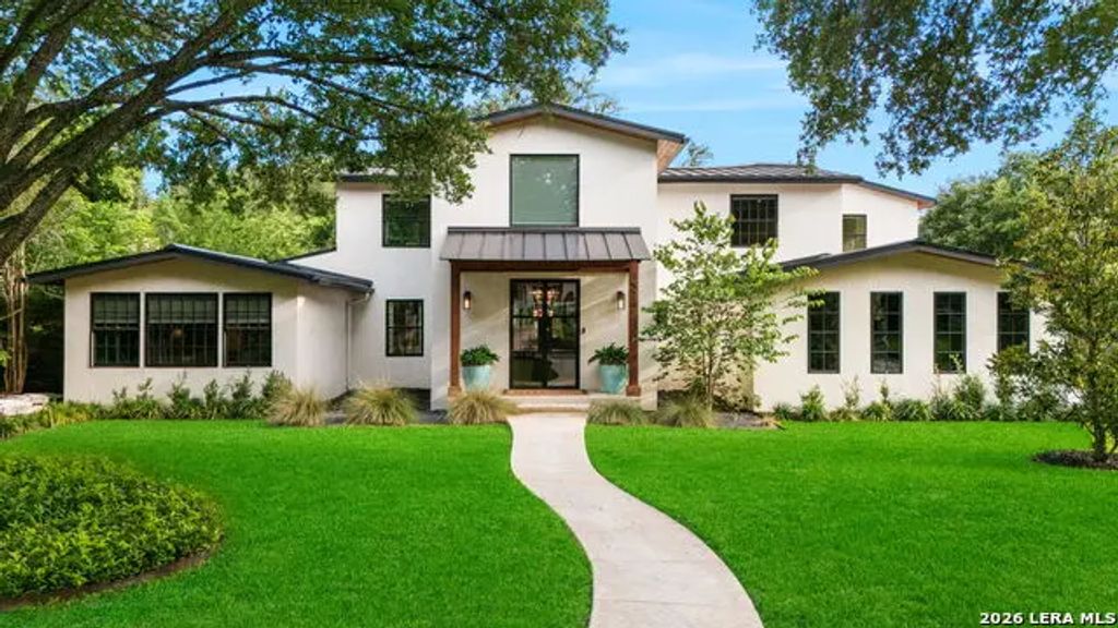 524 Garraty Rd, Terrell Hills