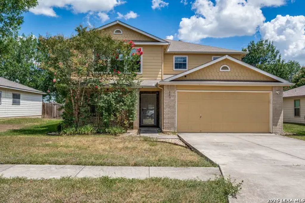 153 Hanging Moss, Cibolo
