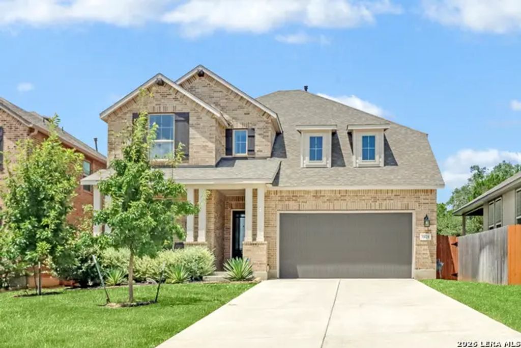 1421 Escarpment, New Braunfels