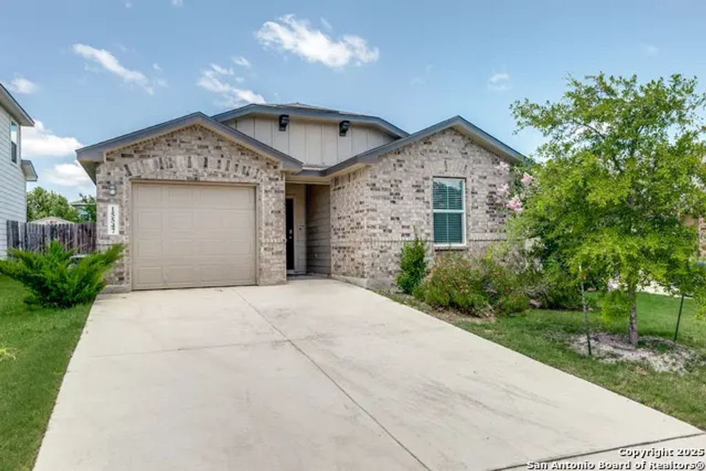 15547 Crimson Topaz, San Antonio