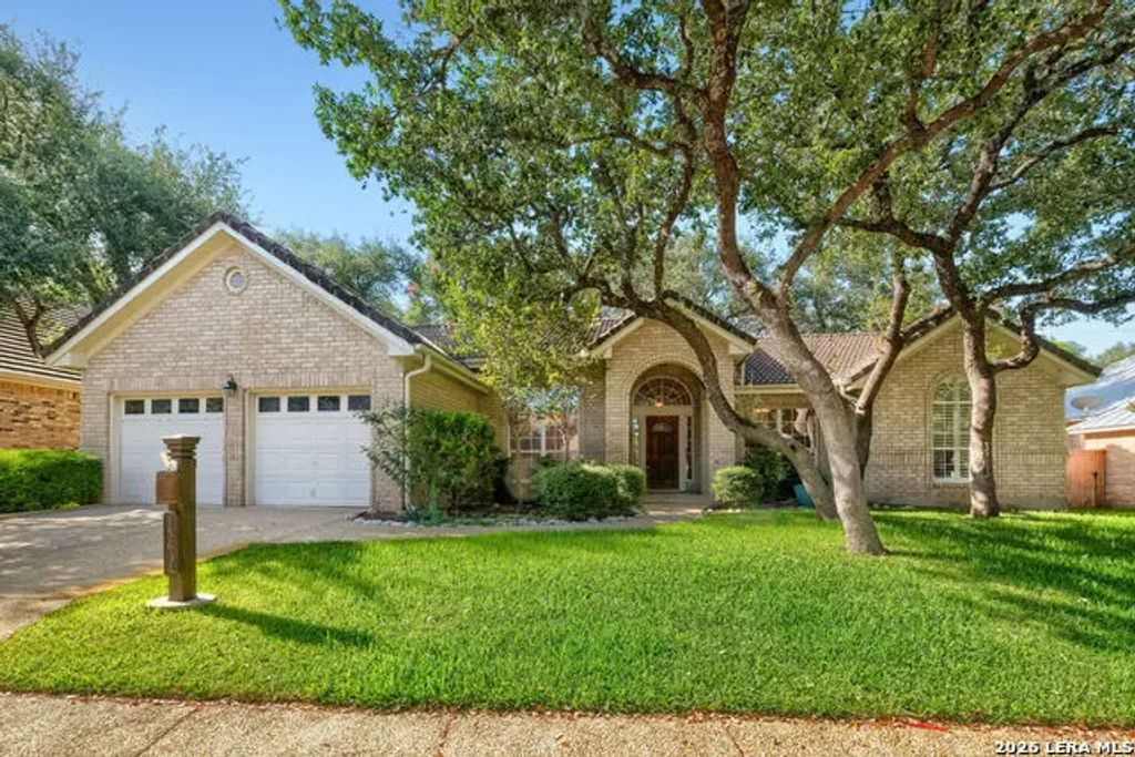 15634 Mission Crst, San Antonio